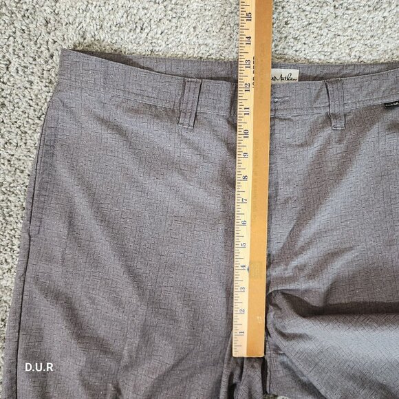 Travis Mathew Golf Shorts Mens 36X10 Gray Flat Front Lightweight Stretch‎ Casual - Picture 10 of 11